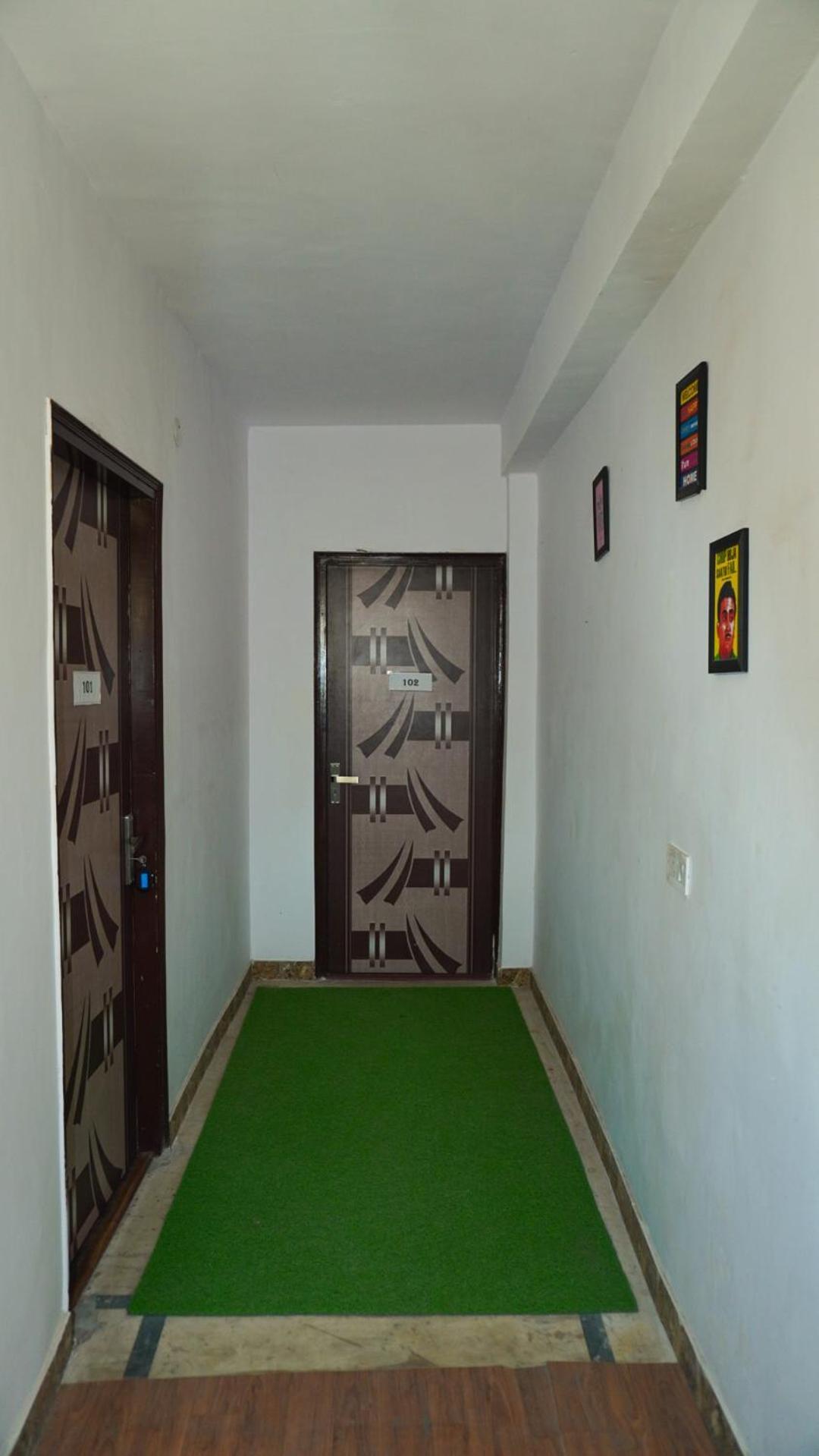 Flips With Mykonos Guest House Nuova Delhi Esterno foto